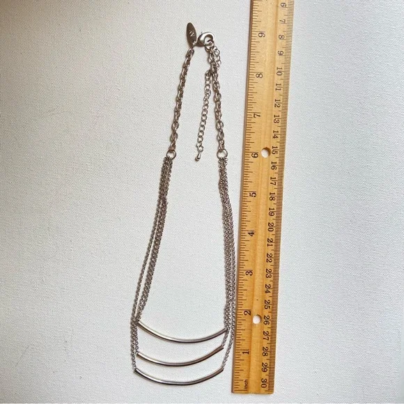 New York and Company silvertone tri strand tiered curved bar pendant necklace NY - Picture 8 of 8